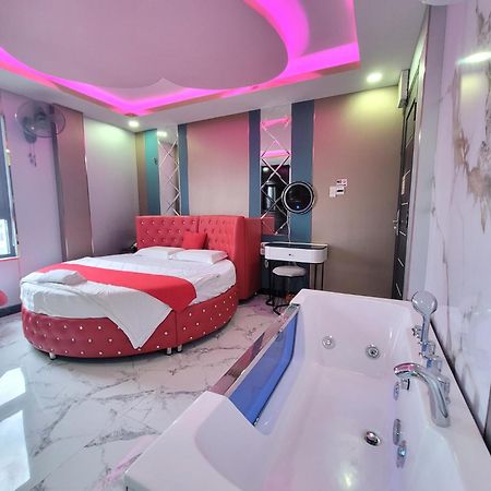 Thiem Thanh Hotel Хошимин Екстериор снимка